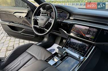 Седан Audi A8 2021 в 