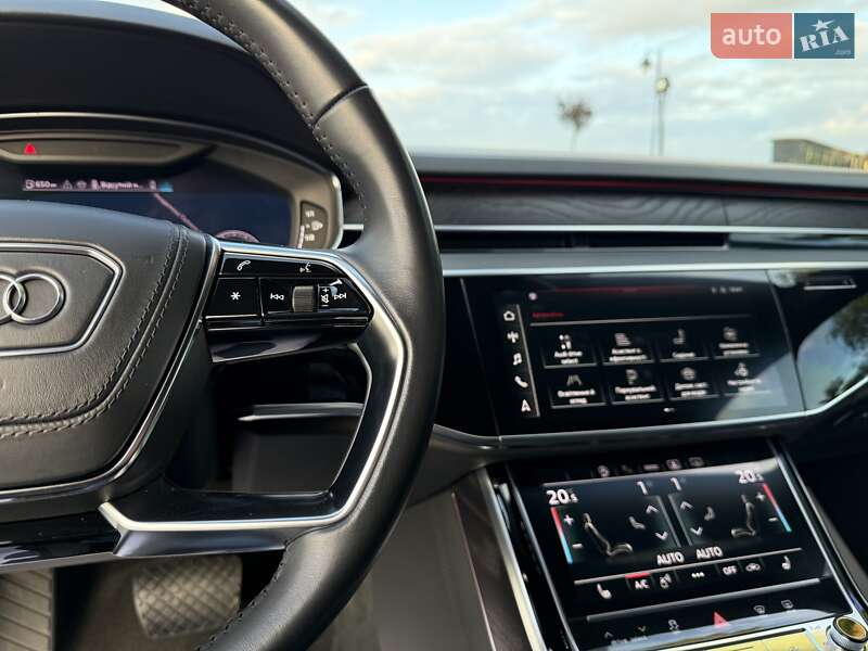 Седан Audi A8 2021 в Киеве