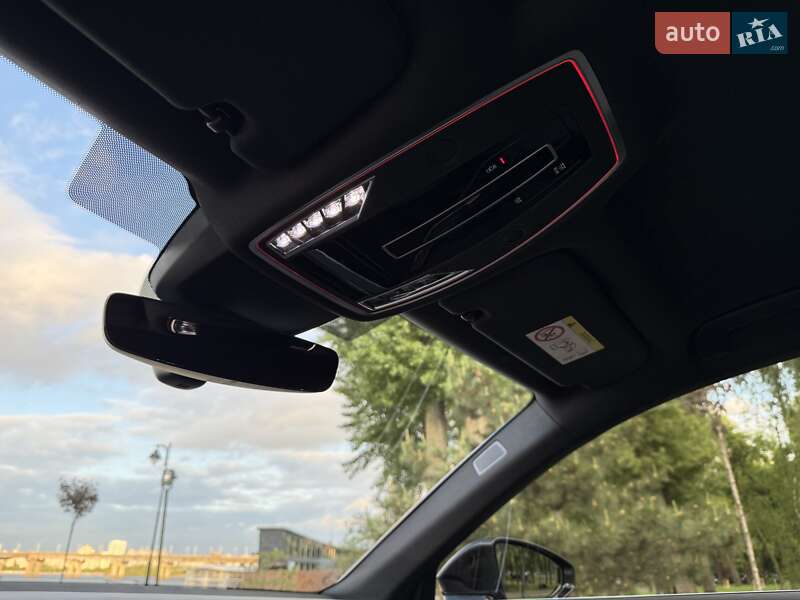Седан Audi A8 2021 в Киеве