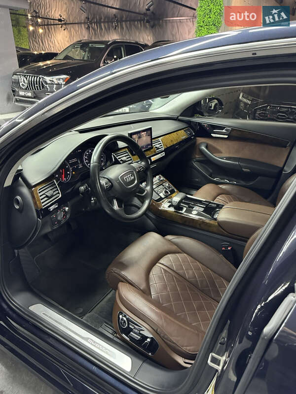 Седан Audi A8 2016 в Одессе