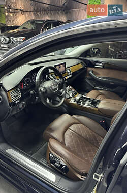 Седан Audi A8 2016 в 