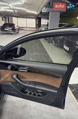 Седан Audi A8 2016 в 