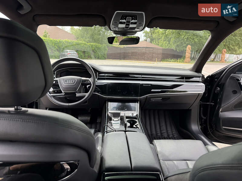 Седан Audi A8 2019 в Дніпрі