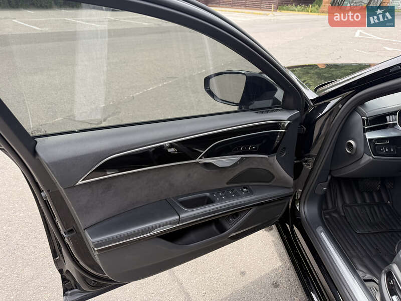 Седан Audi A8 2019 в Дніпрі