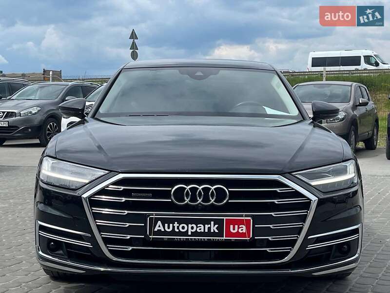 Седан Audi A8 2018 в Львові