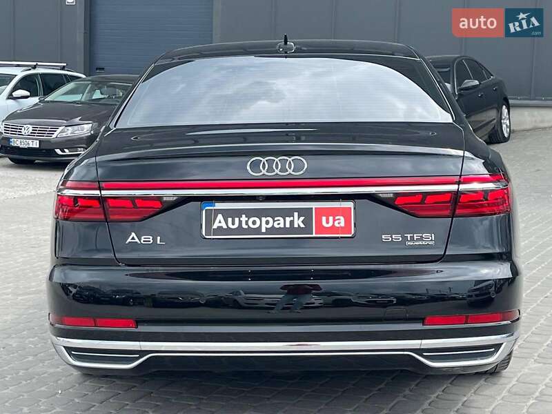 Седан Audi A8 2018 в Львові