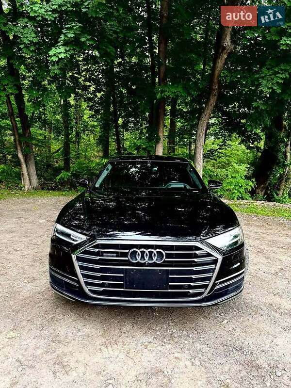 Седан Audi A8 2019 в Черновцах