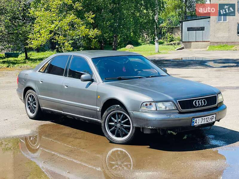 Седан Audi A8 1998 в 