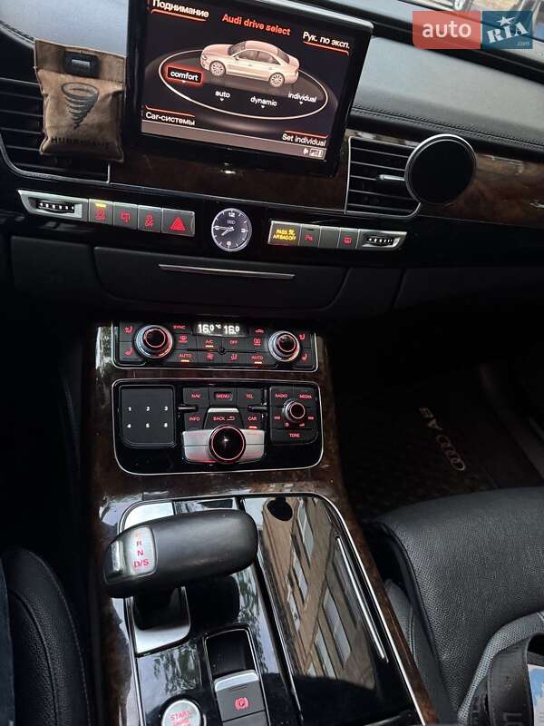 Седан Audi A8 2015 в Киеве