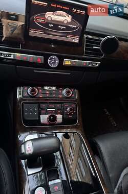 Седан Audi A8 2015 в 