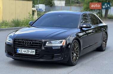Седан Audi A8 2015 в Дніпрі