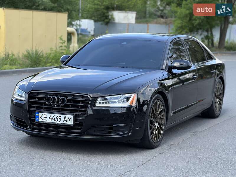 Седан Audi A8 2015 в Дніпрі