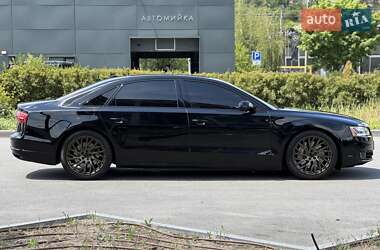 Седан Audi A8 2015 в 