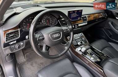 Седан Audi A8 2015 в 