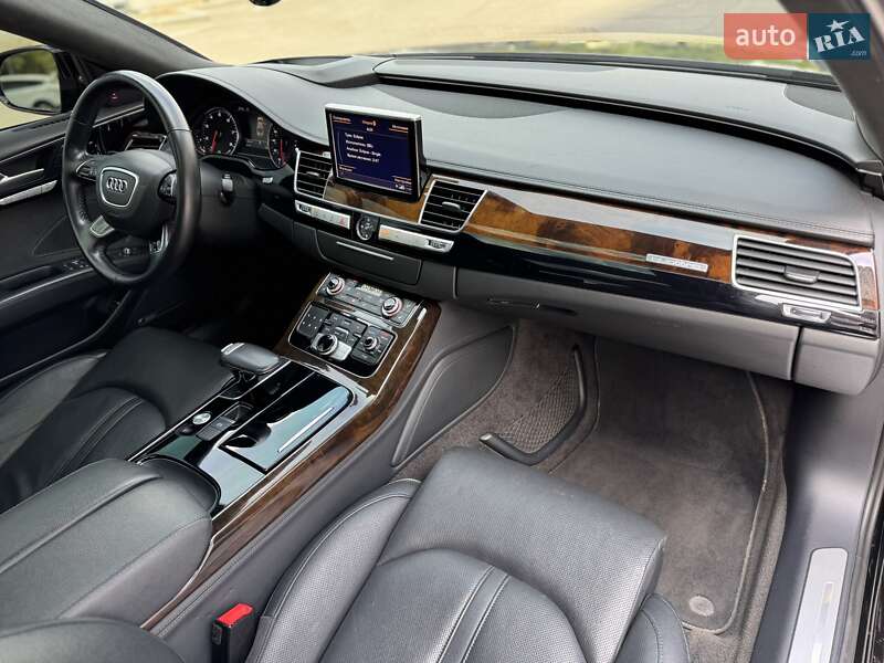 Седан Audi A8 2015 в Дніпрі