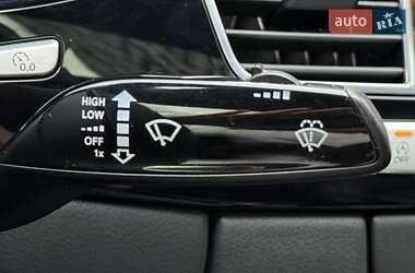 Седан Audi A8 2015 в 