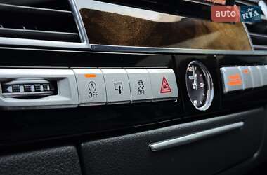 Седан Audi A8 2015 в 