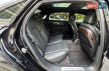 Седан Audi A8 2015 в 