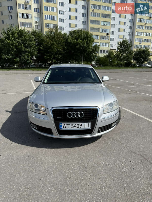 Седан Audi A8 2009 в Івано-Франківську