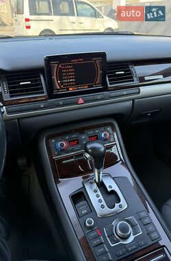 Седан Audi A8 2009 в 