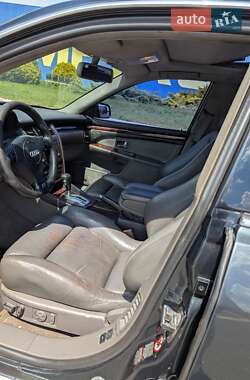 Седан Audi A8 1999 в 