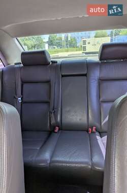 Седан Audi A8 1999 в 