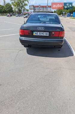 Седан Audi A8 1999 в 