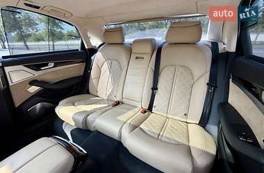 Седан Audi A8 2013 в 