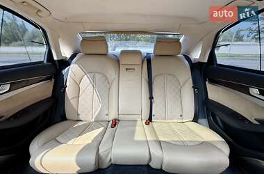 Седан Audi A8 2013 в 