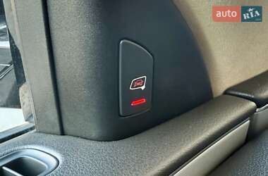 Седан Audi A8 2013 в 