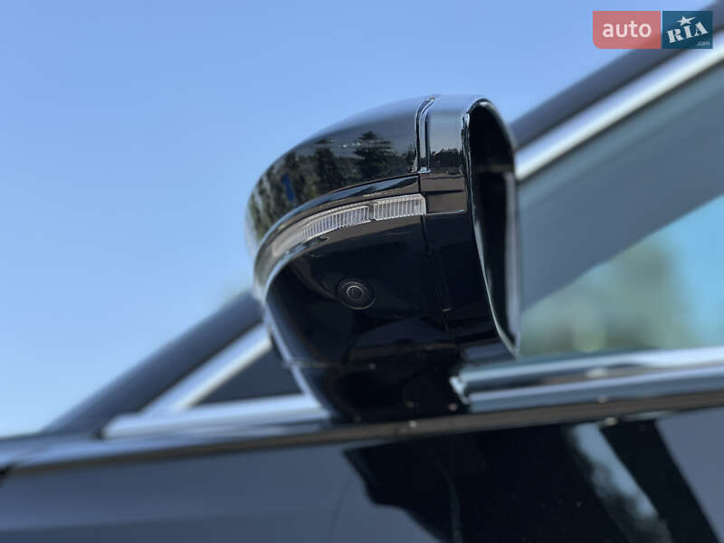 Седан Audi A8 2021 в Киеве