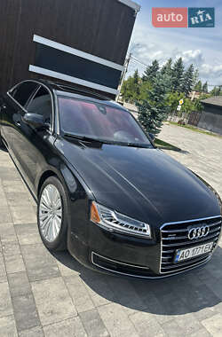 Седан Audi A8 2015 в 
