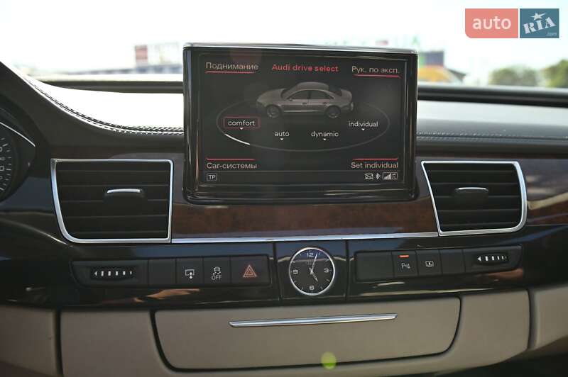 Седан Audi A8 2010 в Рівному