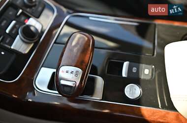 Седан Audi A8 2010 в 