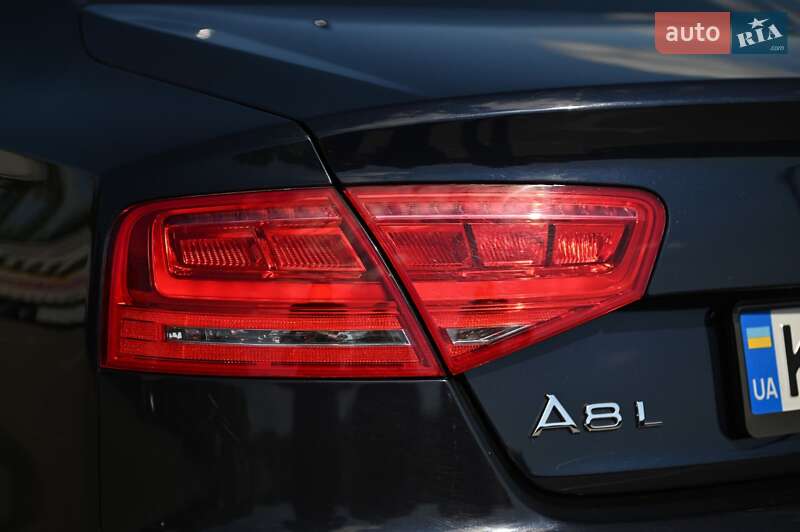 Седан Audi A8 2010 в Рівному