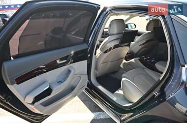 Седан Audi A8 2010 в 