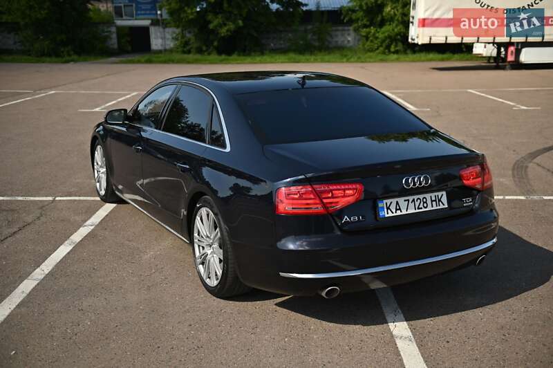 Седан Audi A8 2010 в Рівному