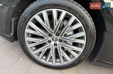 Седан Audi A8 2018 в 