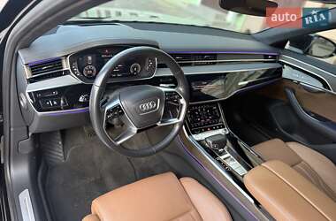 Седан Audi A8 2018 в 