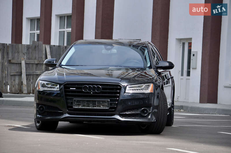 Седан Audi A8 2017 в Киеве