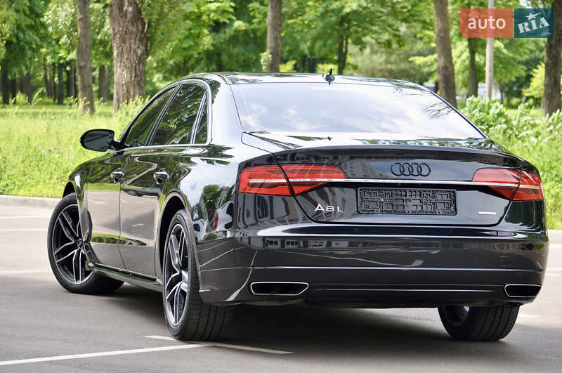 Седан Audi A8 2017 в Киеве