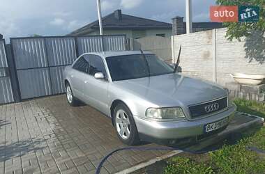 Седан Audi A8 2000 в Ровно