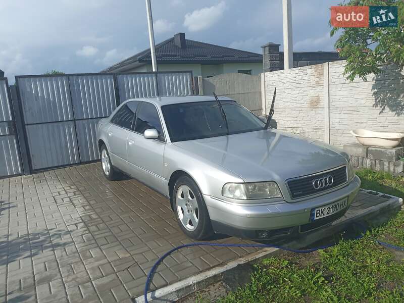 Audi A8 2000