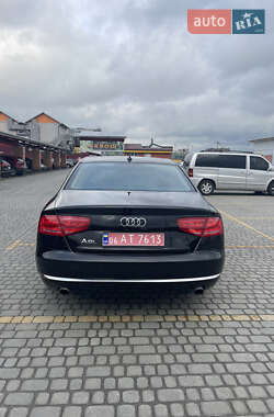Седан Audi A8 2013 в 