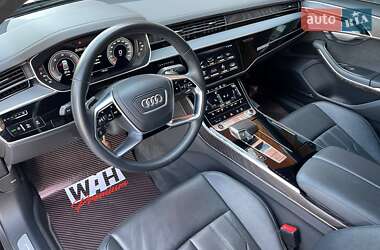 Седан Audi A8 2021 в 