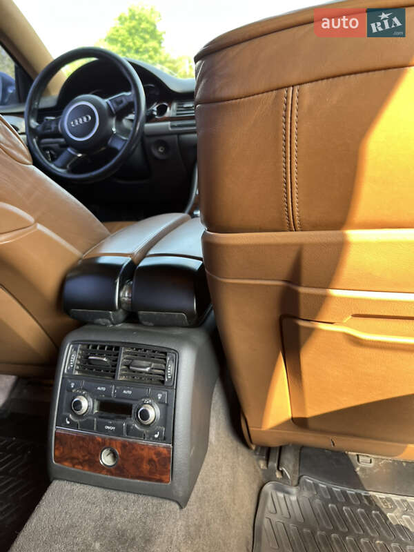 Седан Audi A8 2003 в Боярке
