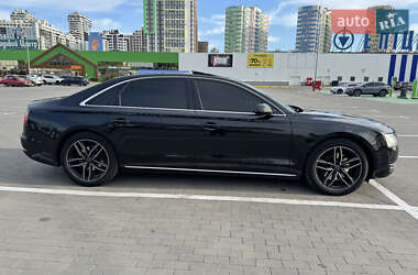 Седан Audi A8 2012 в 