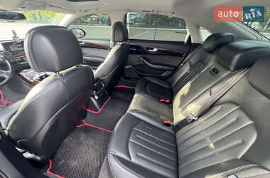 Седан Audi A8 2012 в 