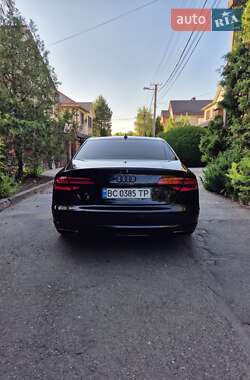Седан Audi A8 2014 в 