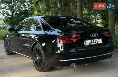 Седан Audi A8 2011 в 
